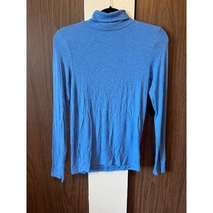 Aerie Size Medium Light Blue Turtle Neck